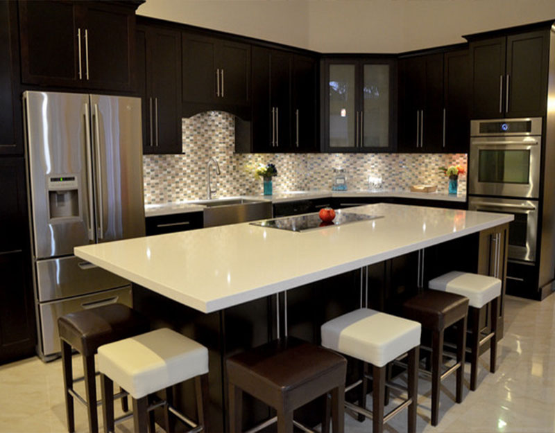 WHITE QUARTZ COUNTERTOP