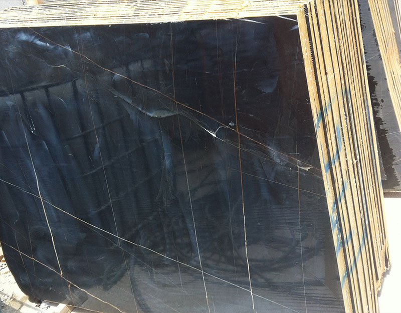 TALA NOIR SLABS