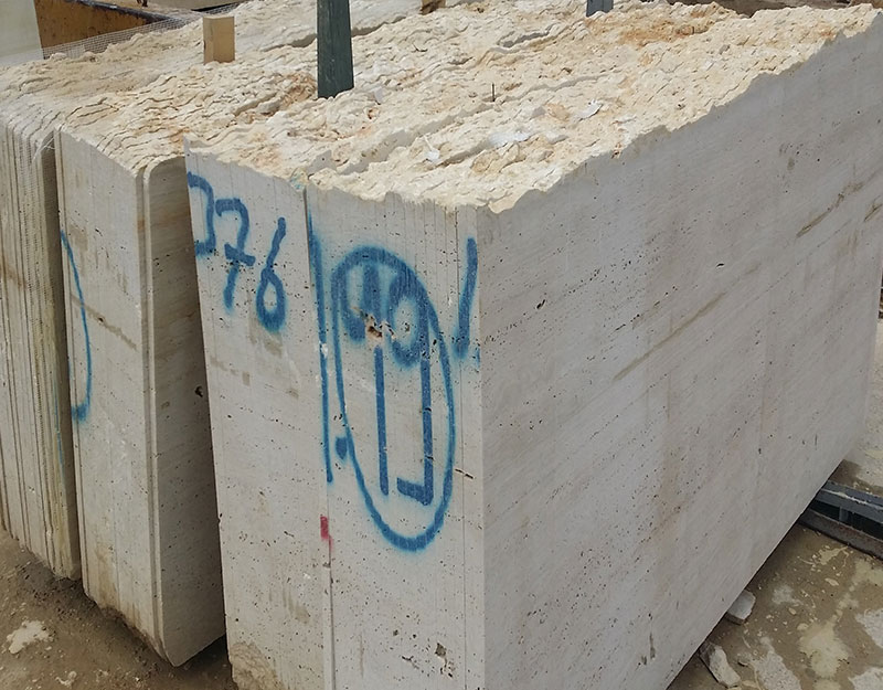 TRAVERTINO LIGHT SLABS